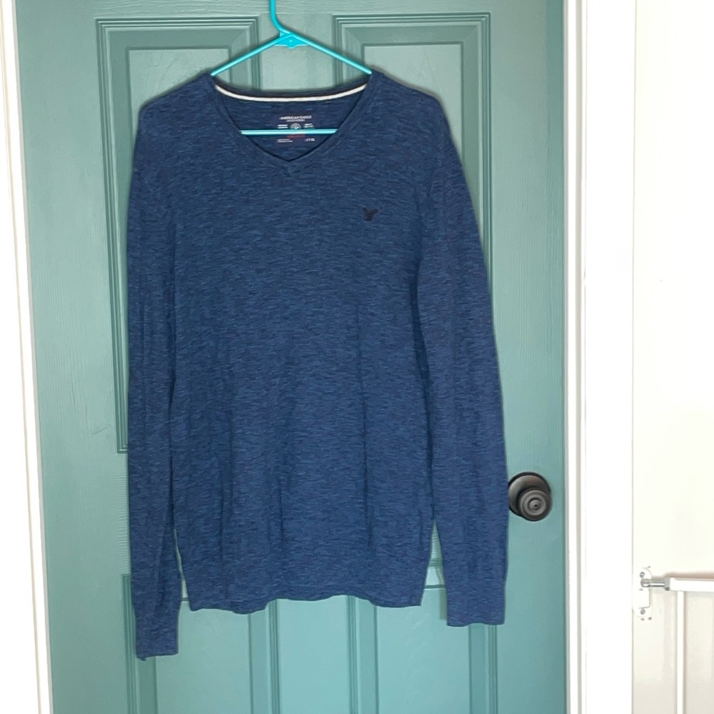 Men’s vneck sweater